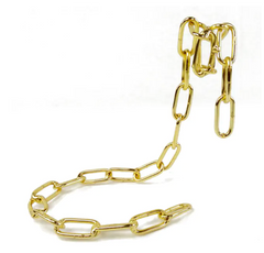 Golden chain link necklace for gifting, elegant and versatile accessory