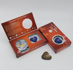 Heart-shaped blue pearl gift set with keepsake box and oyster shell, perfect for family or loved ones